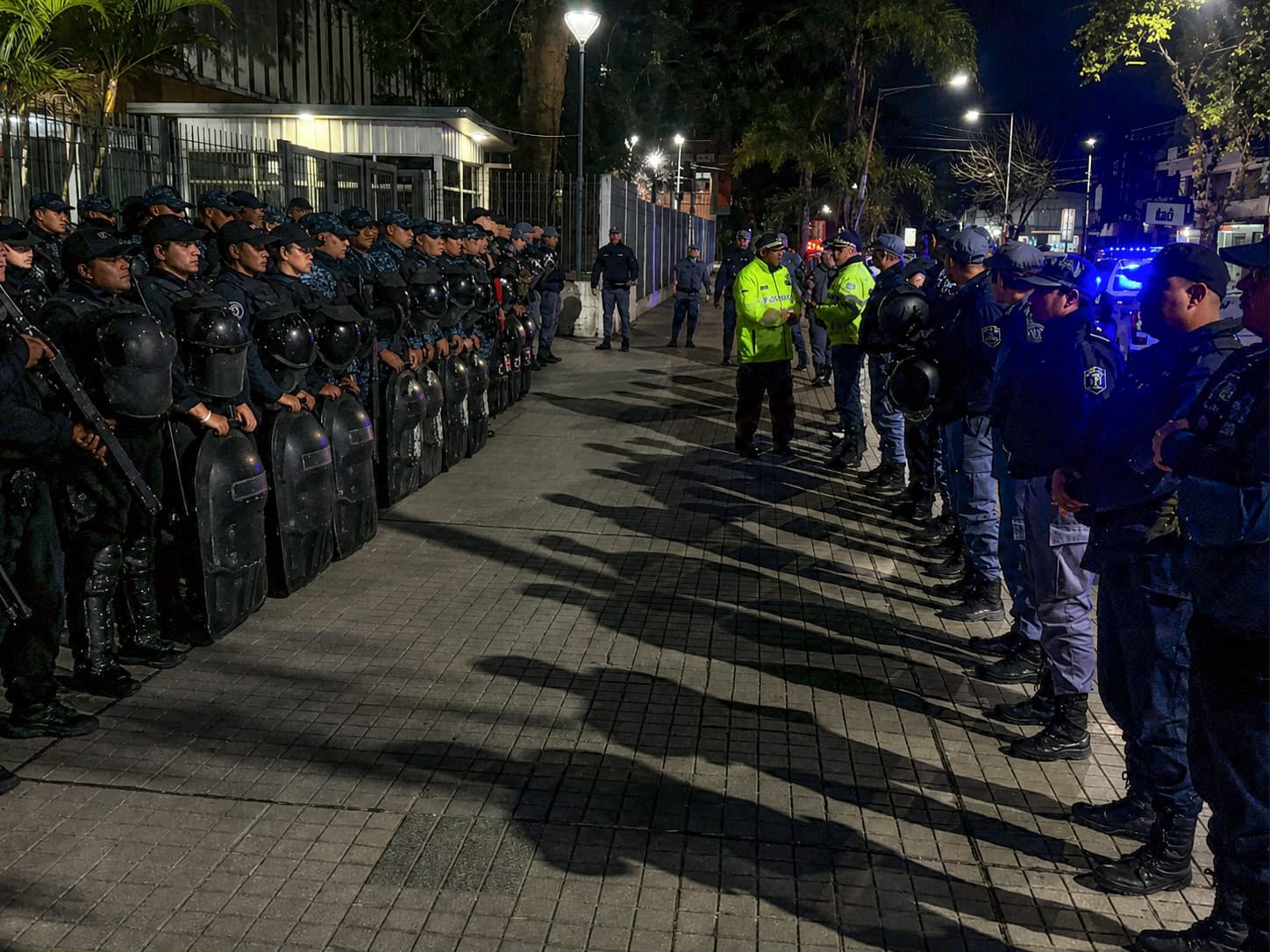 *M&Aacute;S DE 45.000 PERSONAS CELEBRARON EN RESISTENCIA BAJO UN AMPLIO OPERATIVO DE SEGURIDAD*
