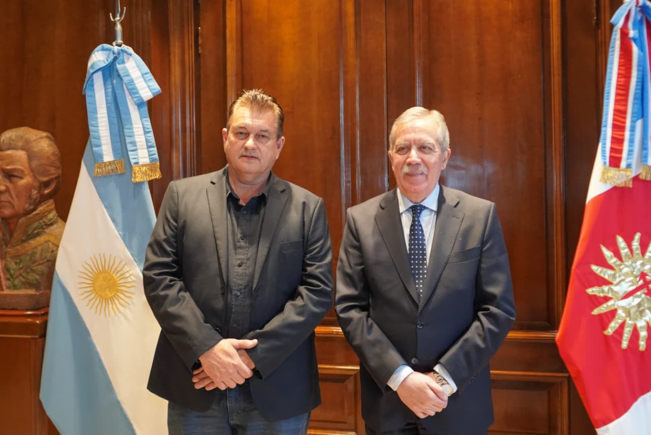 *CHACO Y SANTIAGO DEL ESTERO AVANZAN EN UNA AGENDA CONJUNTA PARA FORTALECER EL CONTROL FORESTAL Y EL DESARROLLO REGIONAL*
