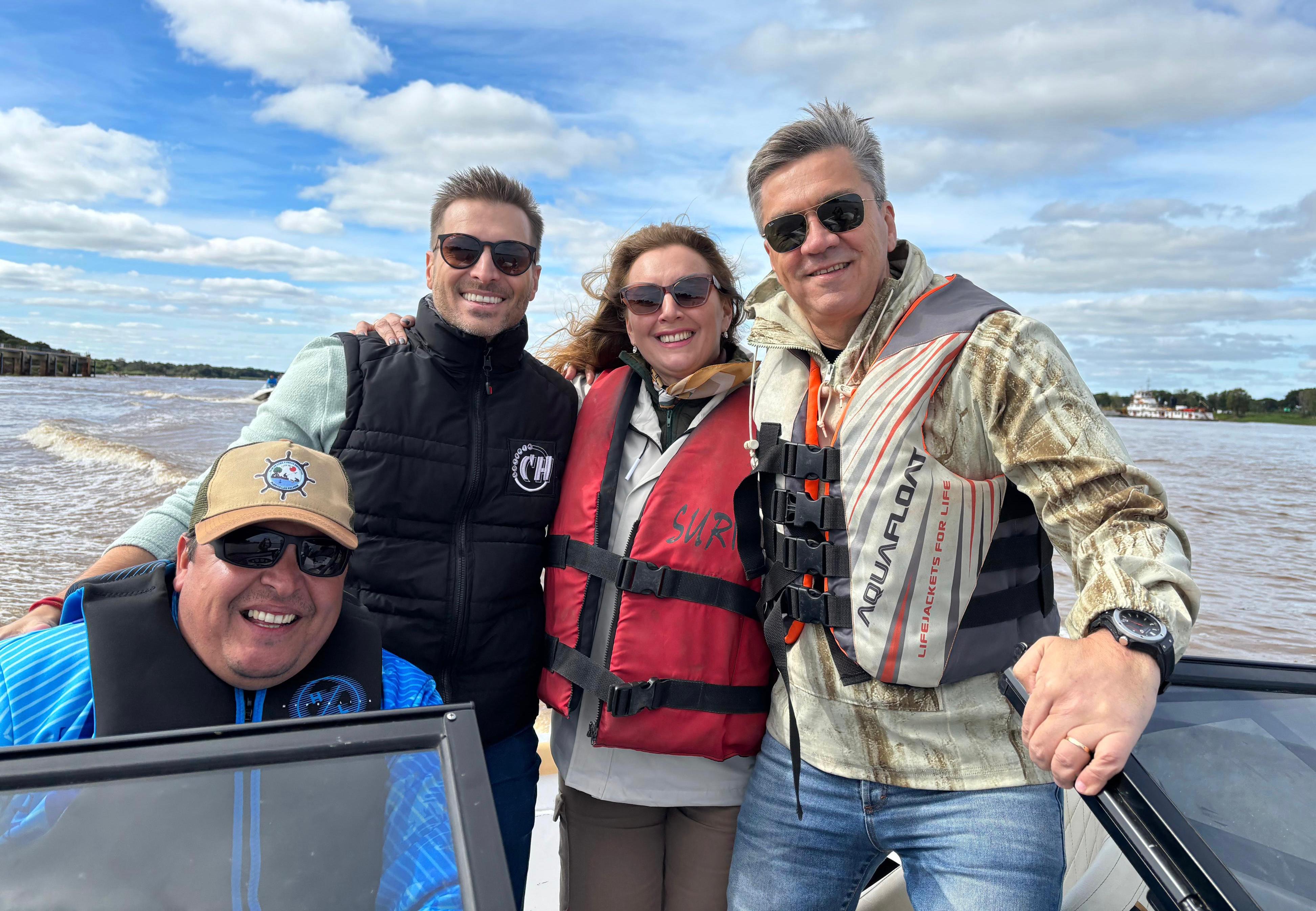 PUERTO LAS PALMAS: EL GOBERNADOR ZDERO ACOMPAÑÓ HOY EL 24° TORNEO DE PESCA EMBARCADA CON DEVOLUCIÓN