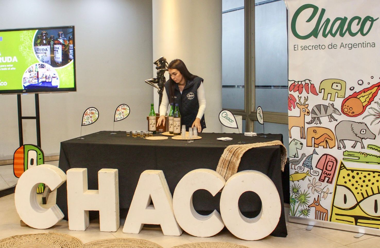 *1ª DE AGOSTO: EL GOBIERNO RECIBIÓ A LOS TRABAJADORES ESTATALES CON LA TRADICIONAL CAÑA CON RUDA*