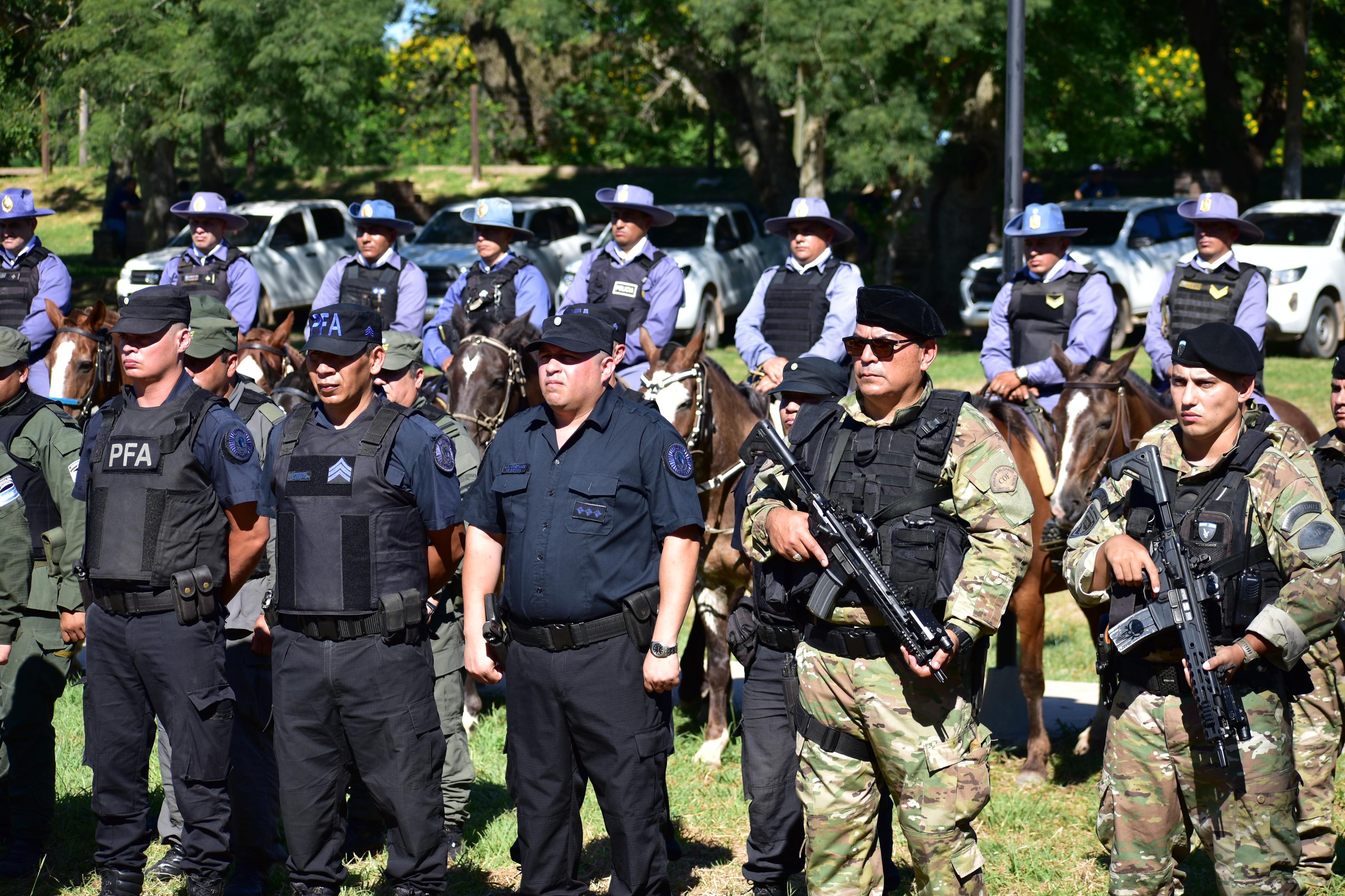 ISLA DEL CERRITO: EL GOBERNADOR ZDERO LANZÓ EL OPERATIVO DE SEGURIDAD “FRONTERA HÚMEDA” PARA COMBATIR EL DELITO, EL NARCOTRÁFICO Y EL CRIMEN ORGANIZADO