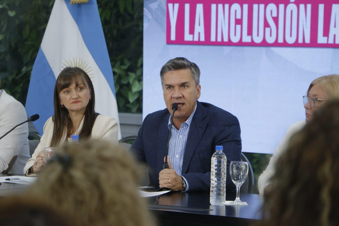 *EL GOBERNADOR ZDERO LANZÓ EL PROGRAMA PROVINCIAL DE CAPACITACIÓN Y GENERACIÓN DE EMPLEO “IMPULSAR CHACO”*