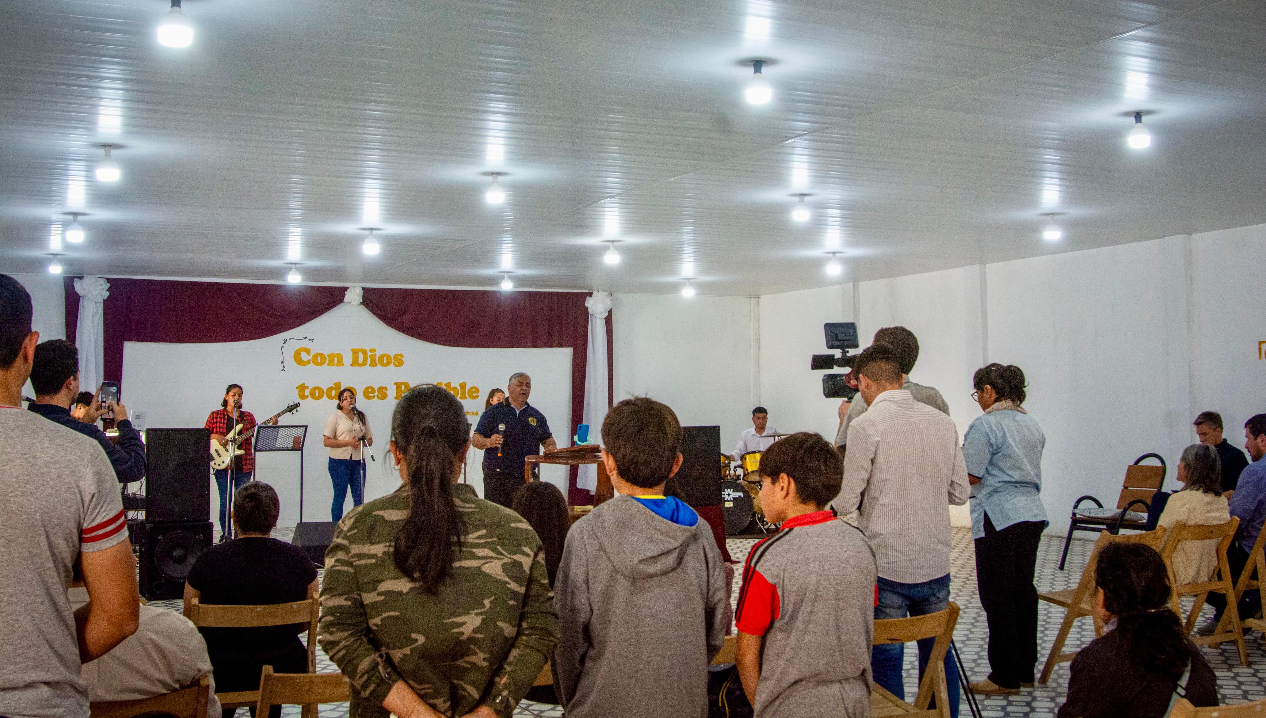 *COLONIA ELISA: REFACCIONES EN LA IGLESIA DE DIOS CON ACOMPAÑAMIENTO PROVINCIAL*