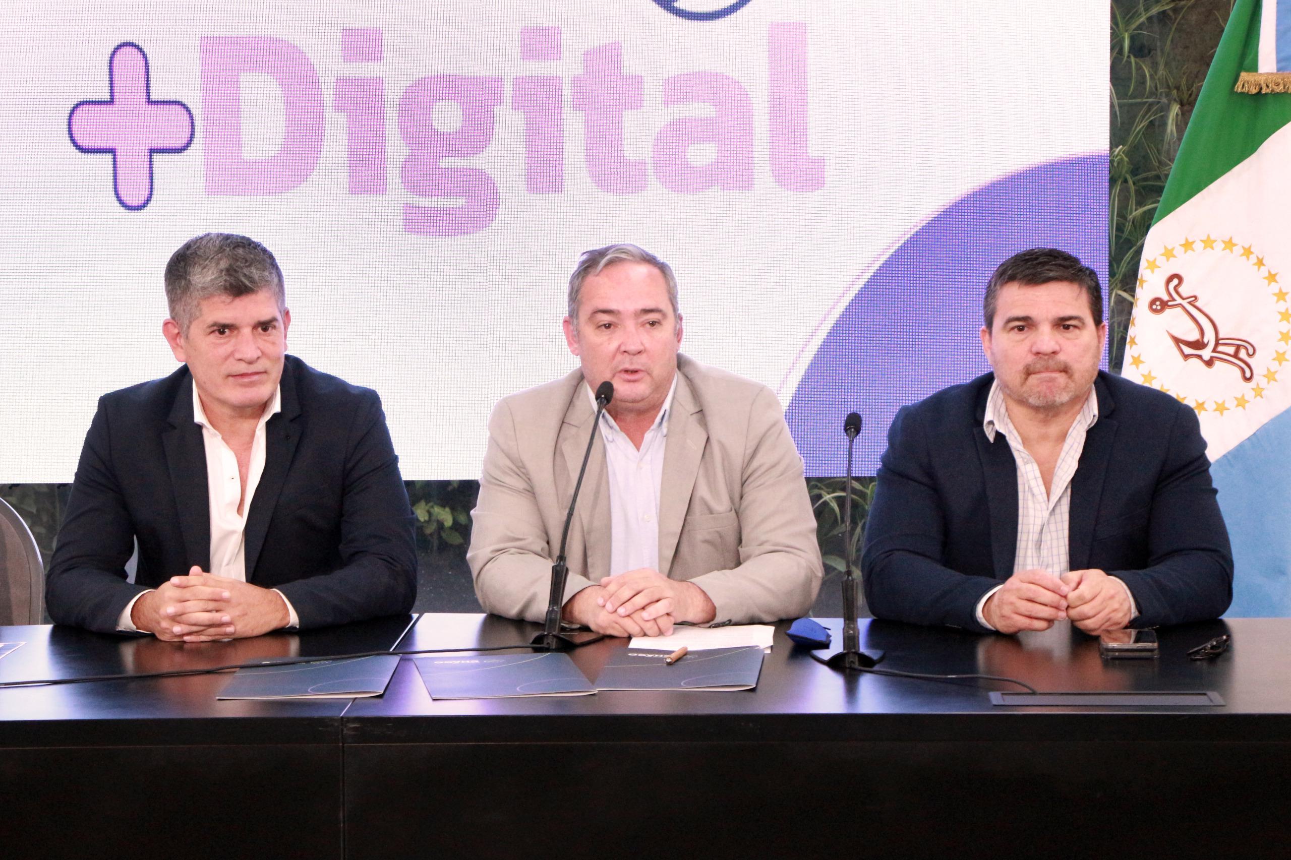 *EL GOBIERNO PROVINCIAL FIRMÓ UN CONVENIO PARA REDUCIR LA BRECHA DIGITAL Y MEJORAR EL ACCESO A LA SALUD*