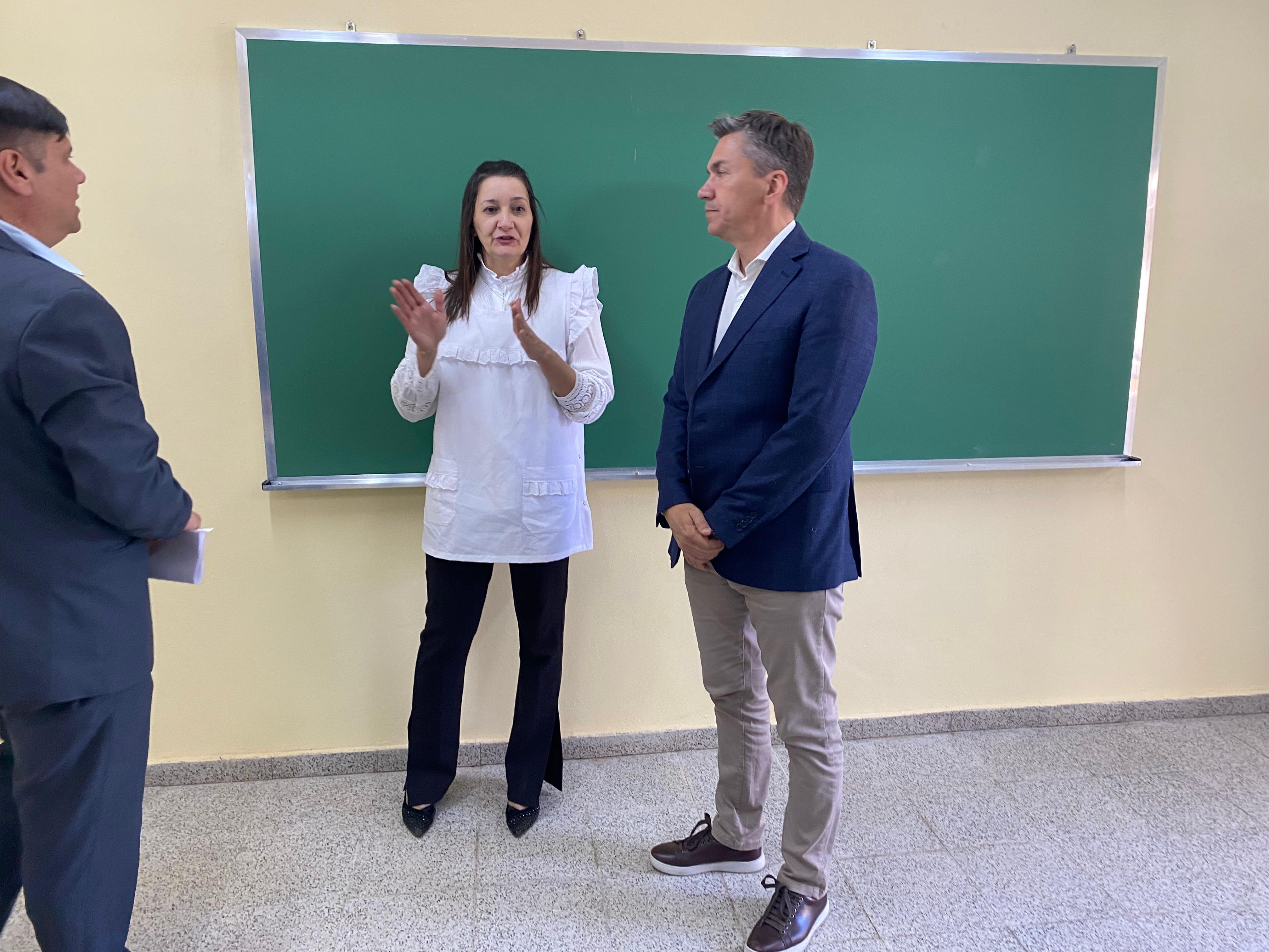 *PAMPA ESPERANZA, QUITILIPI: EL GOBERNADOR ZDERO INAUGURÓ LAS REFACCIONES DE LA EEP N° 701 “ADMINISTRAMOS BIEN, PARA REACTIVAR LAS OBRAS EN TODA LA PROVINCIA”, EXPRESÓ.*