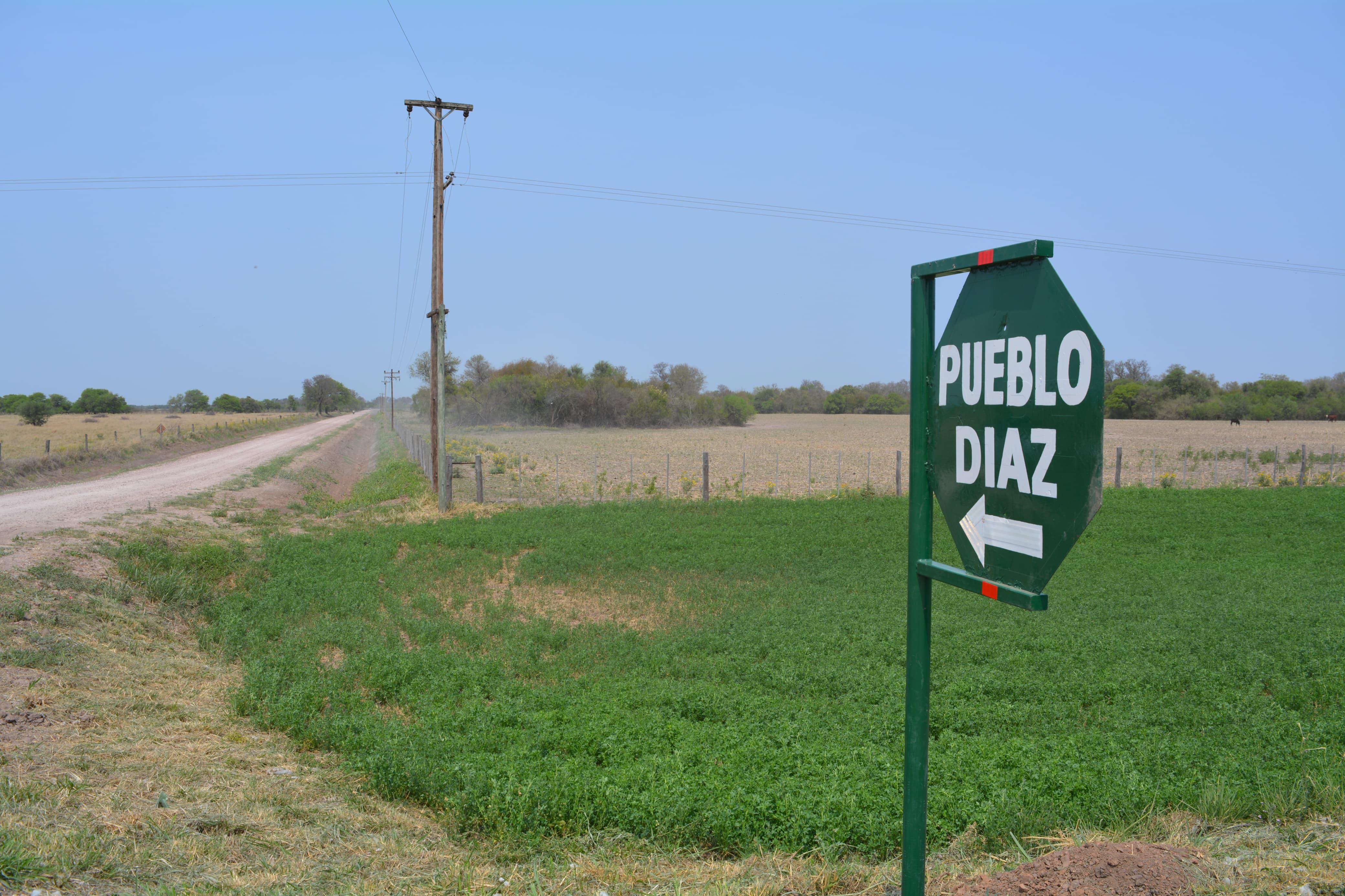 DÍA DEL CAMINO: EL GOBERNADOR ZDERO INAUGURÓ RIPIO Y MEJORAS EN LA PLAZA DE PUEBLO DÍAZ- VILLA ÁNGELA