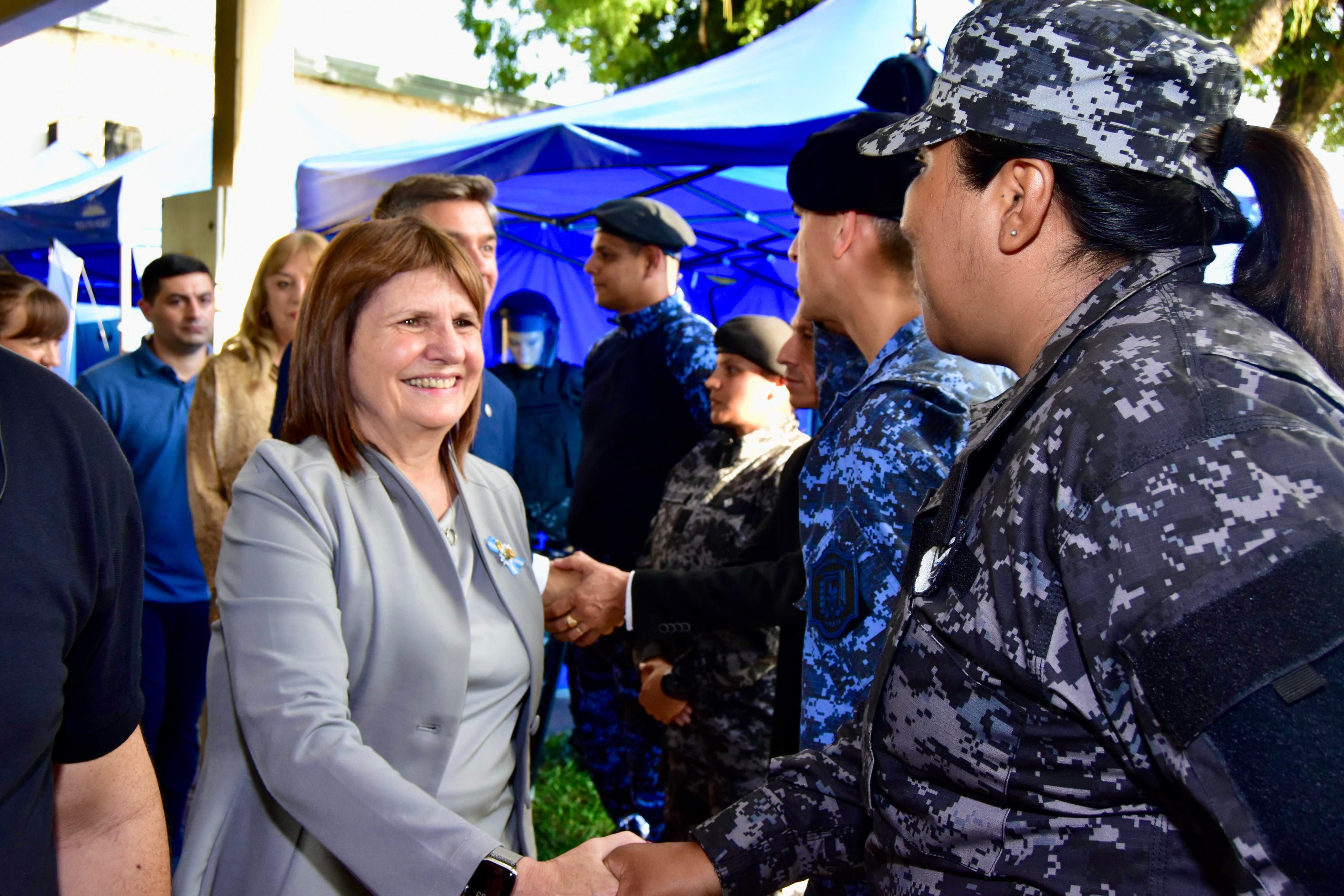 EL GOBERNADOR ZDERO Y LA MINISTRA BULLRICH ACOMPAÑARON EL CIERRE DEL CURSO AVANZADO DE LUCHA CONTRA EL NARCOTRÁFICO
