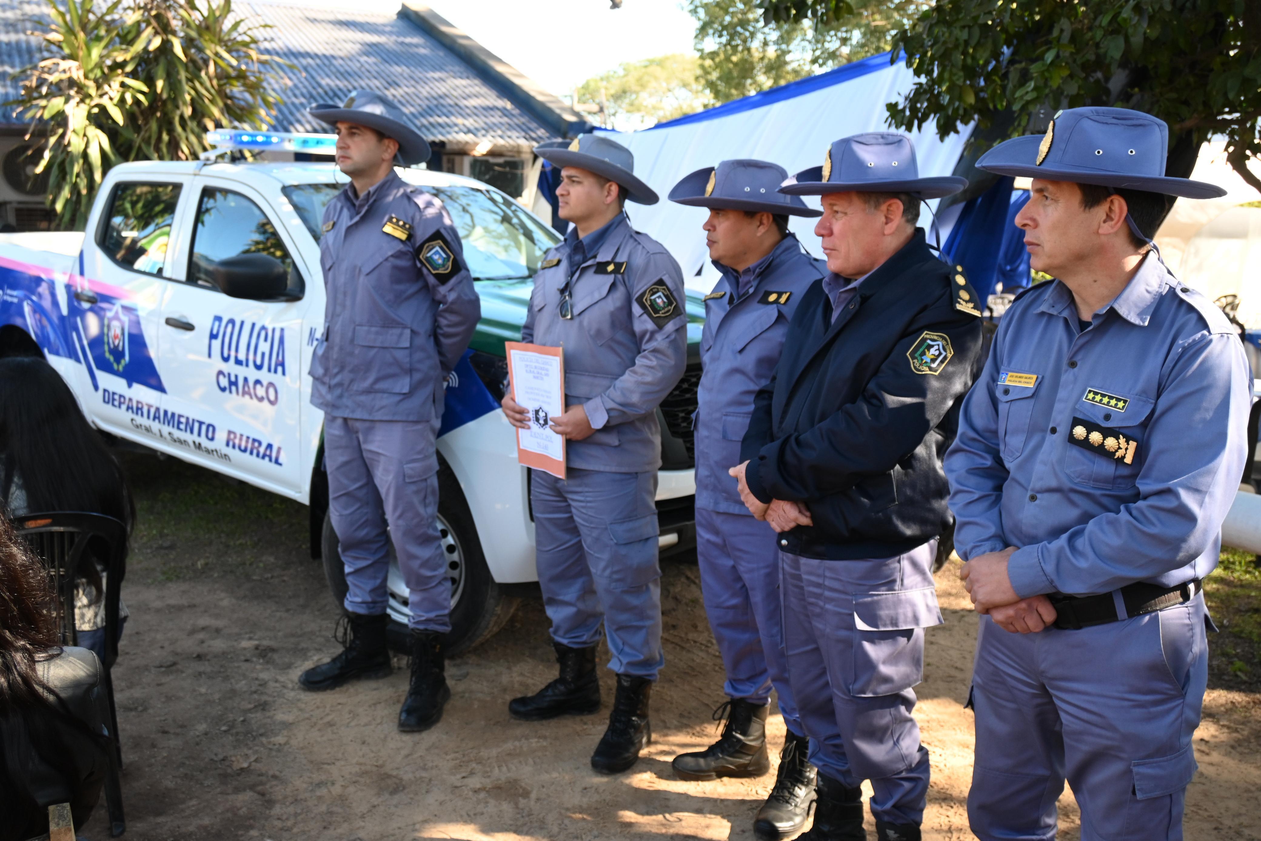 EL GOBERNADOR ZDERO ENTREGÓ UN NUEVO VEHÍCULO A LA POLICÍA RURAL EN SAN MARTÍN Y REAFIRMÓ SU COMPROMISO CON LA SEGURIDAD DEL CAMPO