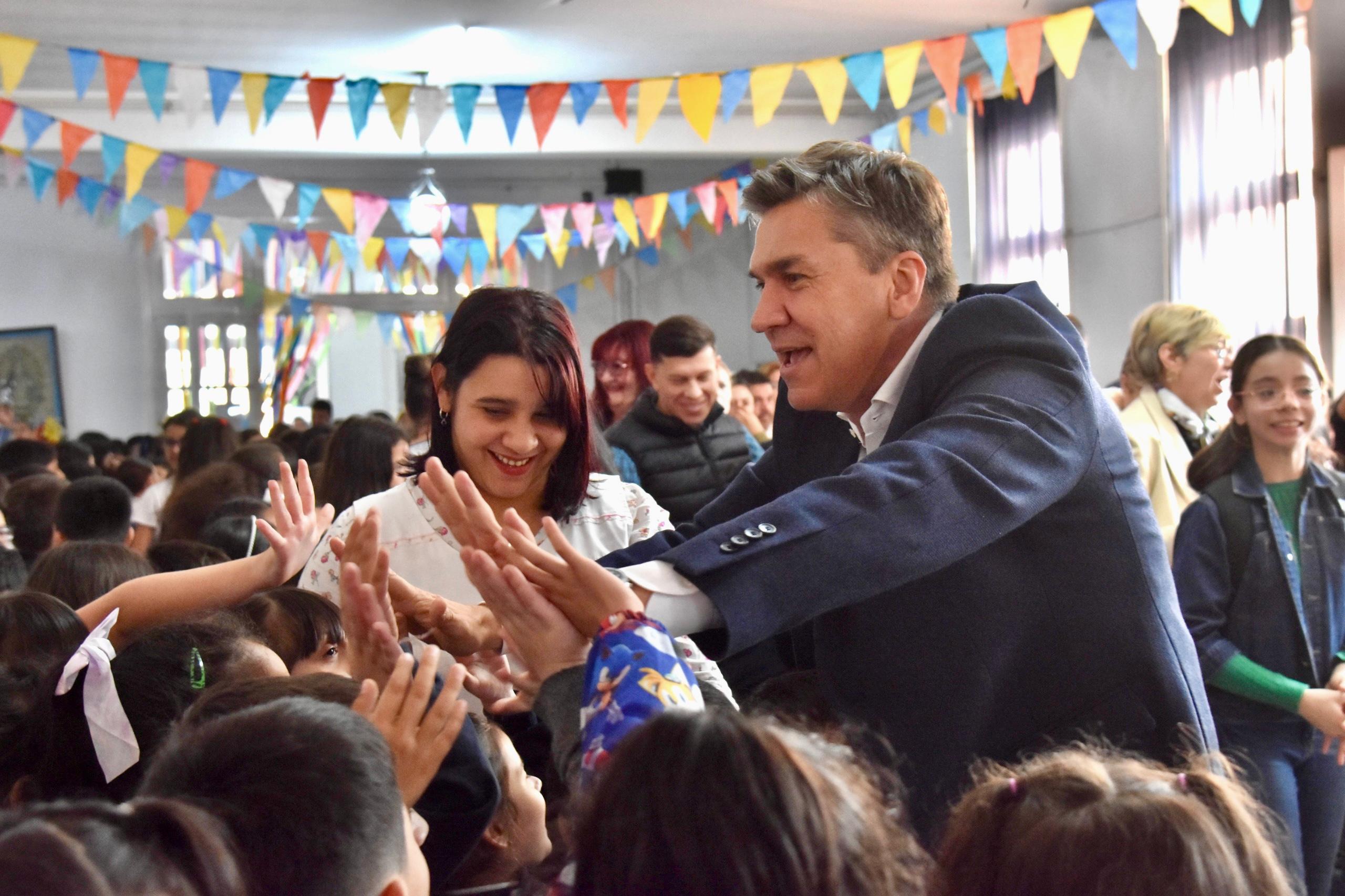 RESISTENCIA: EL GOBERNADOR ZDERO ACOMPAÑÓ HOY EL ANIVERSARIO 95° DE LA EEP N° 169 “RÓMULO ZABALA”