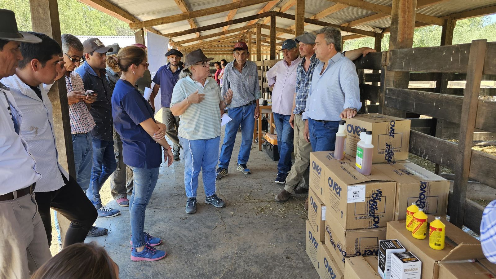 EL ESPINILLO: EL GOBIERNO PROVINCIAL REACTIVA EL PROGANO CON GRAN PRESENCIA EN TERRITORIO