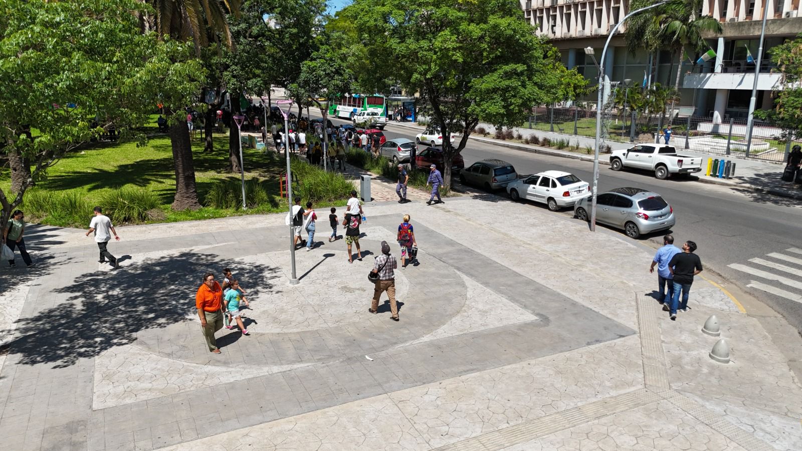RESISTENCIA: IMPECABLE TRABAJO DE LA POLICÍA DEL CHACO ANTE LA PROTESTA DE ALGUNOS GREMIOS Y SECTORES “PIQUETEROS”