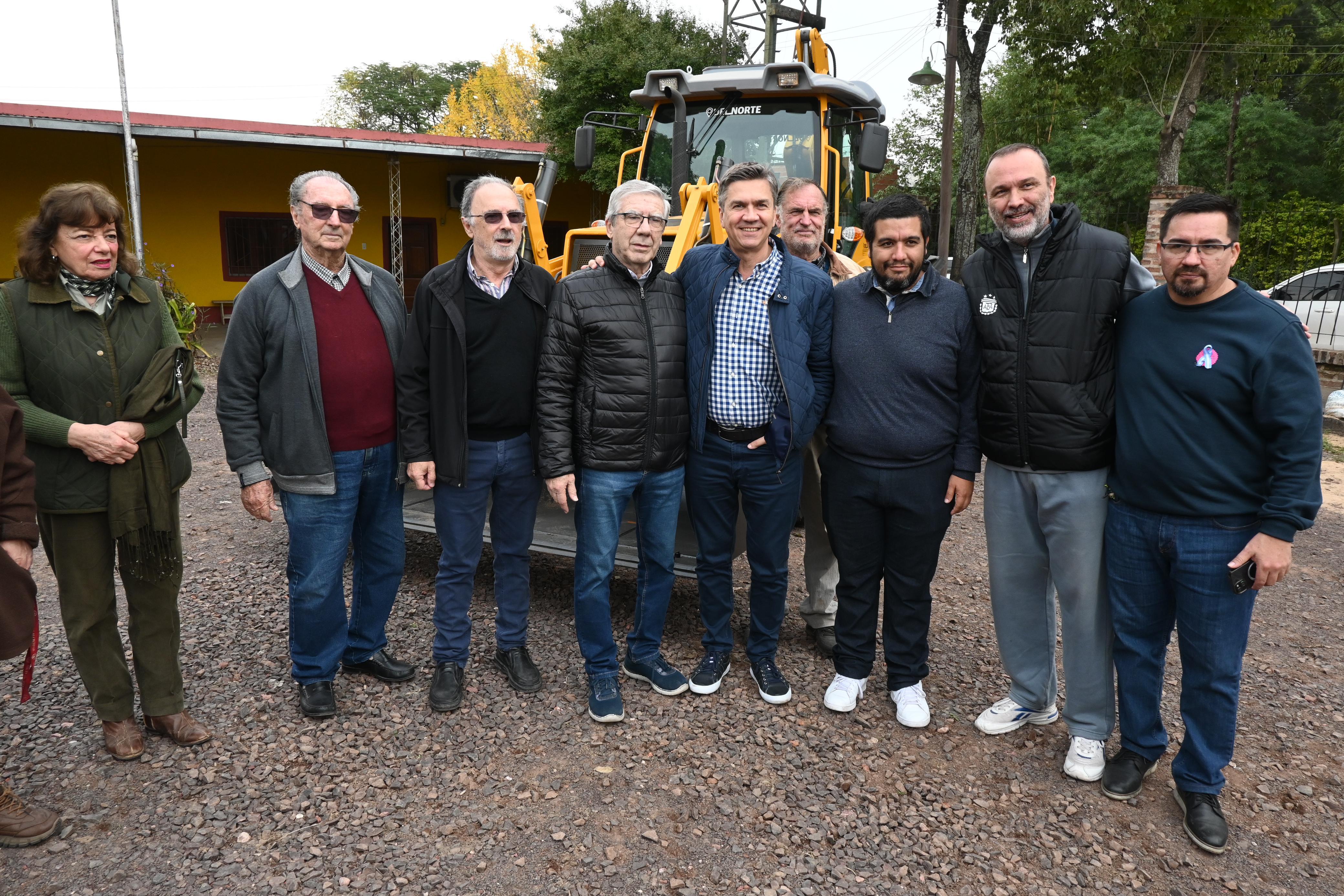 FORTALECIENDO LOS CONSORCIOS CAMINEROS: NUEVA MAQUINARIA PARA EL CONSORCIO CAMINERO N°40 DE PUERTO TIROL