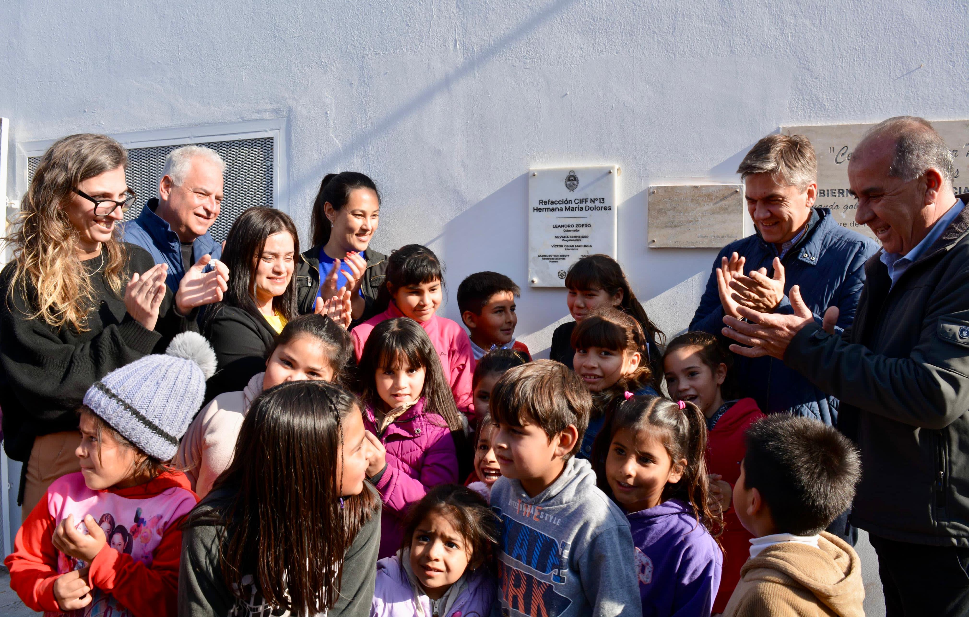 *LAS BREÑAS: EL GOBERNADOR ZDERO INAUGURÓ OBRAS DE MEJORAS Y ENTREGÓ EQUIPAMIENTO AL CIFF N° 13*