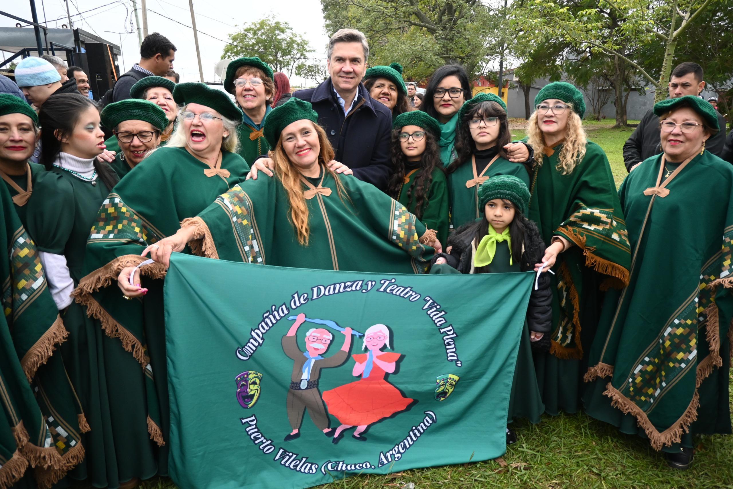 115º ANIVERSARIO DE PUERTO VILELAS: EL GOBERNADOR ZDERO CELEBRÓ JUNTO A LA COMUNIDAD, ENTREGÓ PATRULLERO Y TÍTULOS DE PROPIEDAD