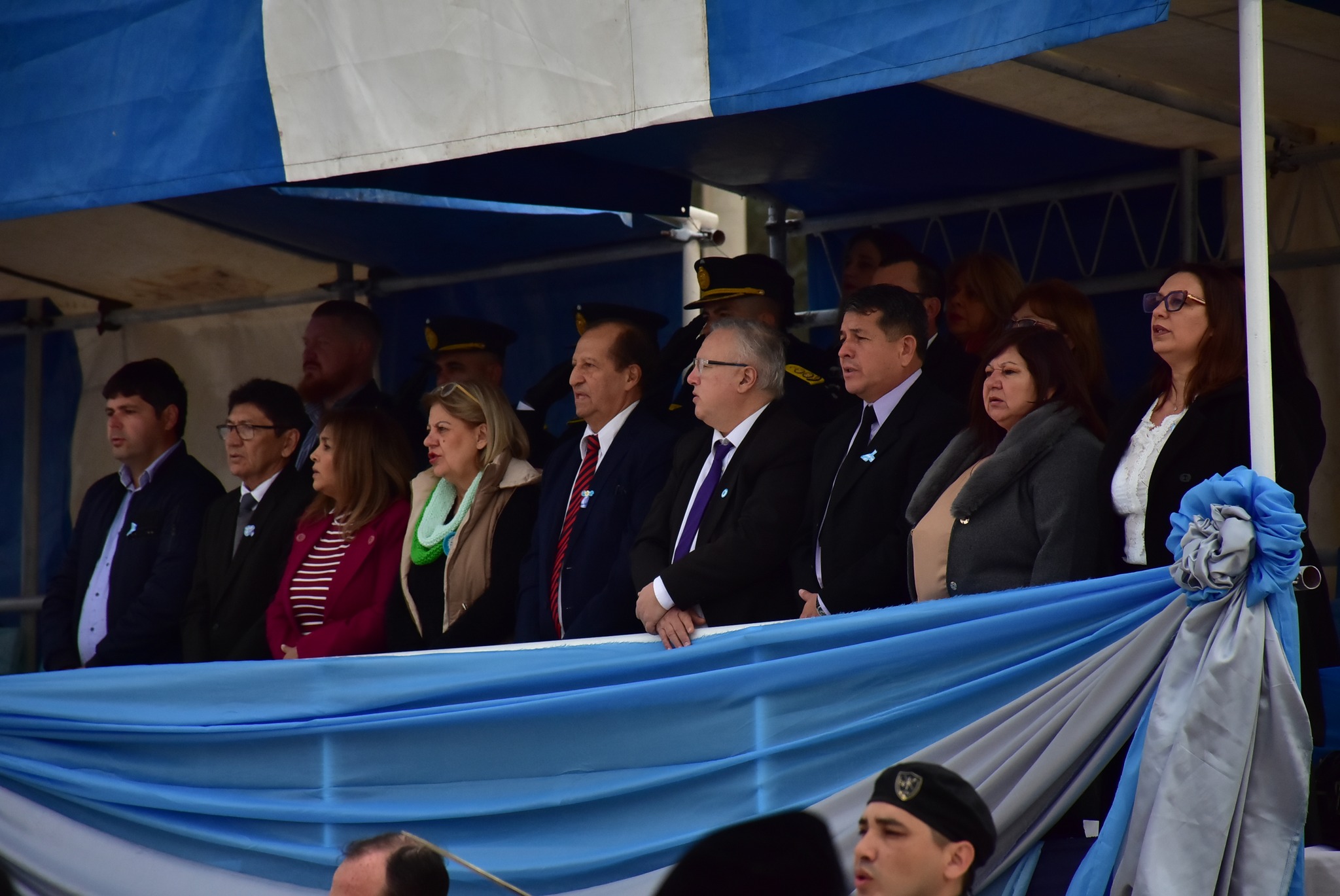 ACTO OFICIAL DEL 9 DE JULIO: EL INTENDENTE ADALBERTO PAPP ENCABEZÓ LA CELEBRACIÓN POR EL DÍA DE LA INDEPENDENCIA EN VILLA ÁNGELA