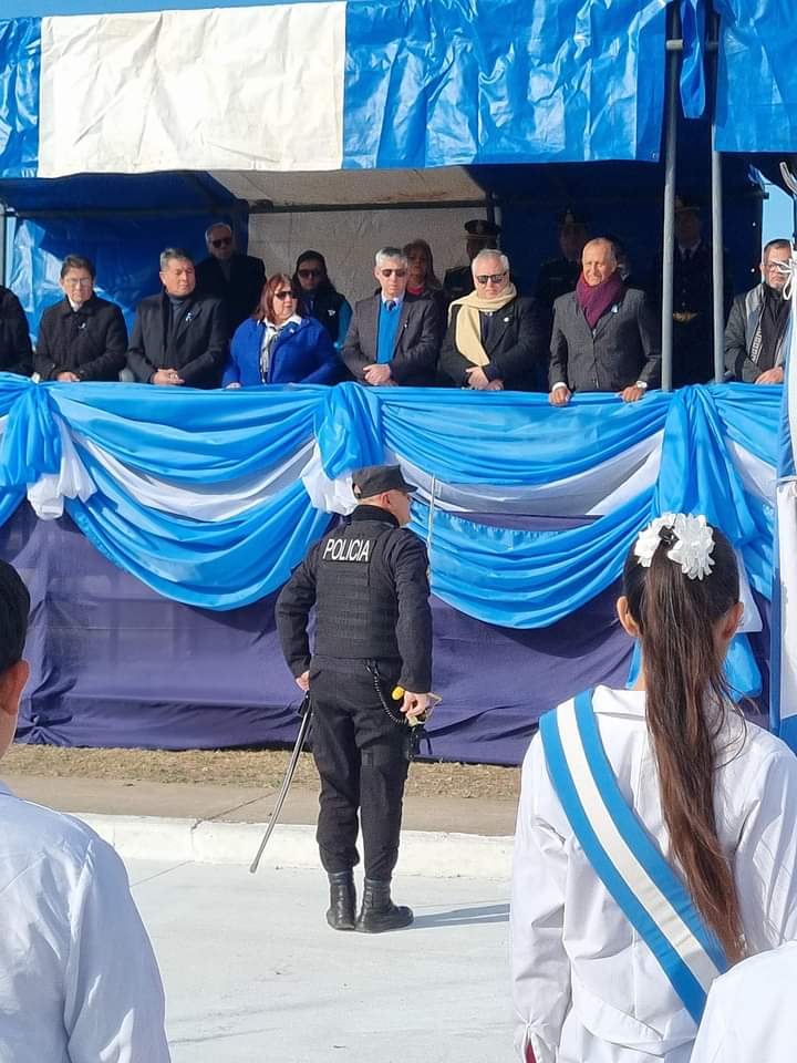 INTENDENTE ADALBERTO PAPP: "LA INDEPENDENCIA SE CONSTRUYE TODOS LOS DÍAS"