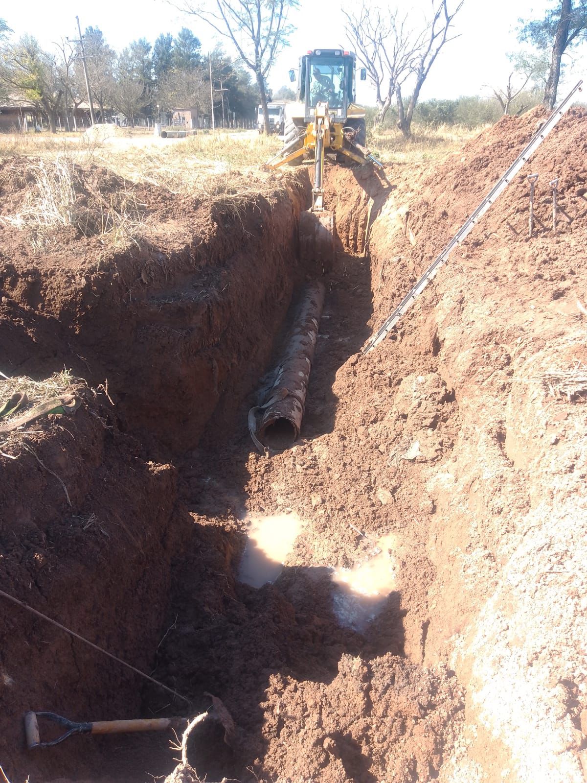 *SE REPARÓ EL SEGUNDO ACUEDUCTO, EN LA ZONA DE AVIA TERAI*