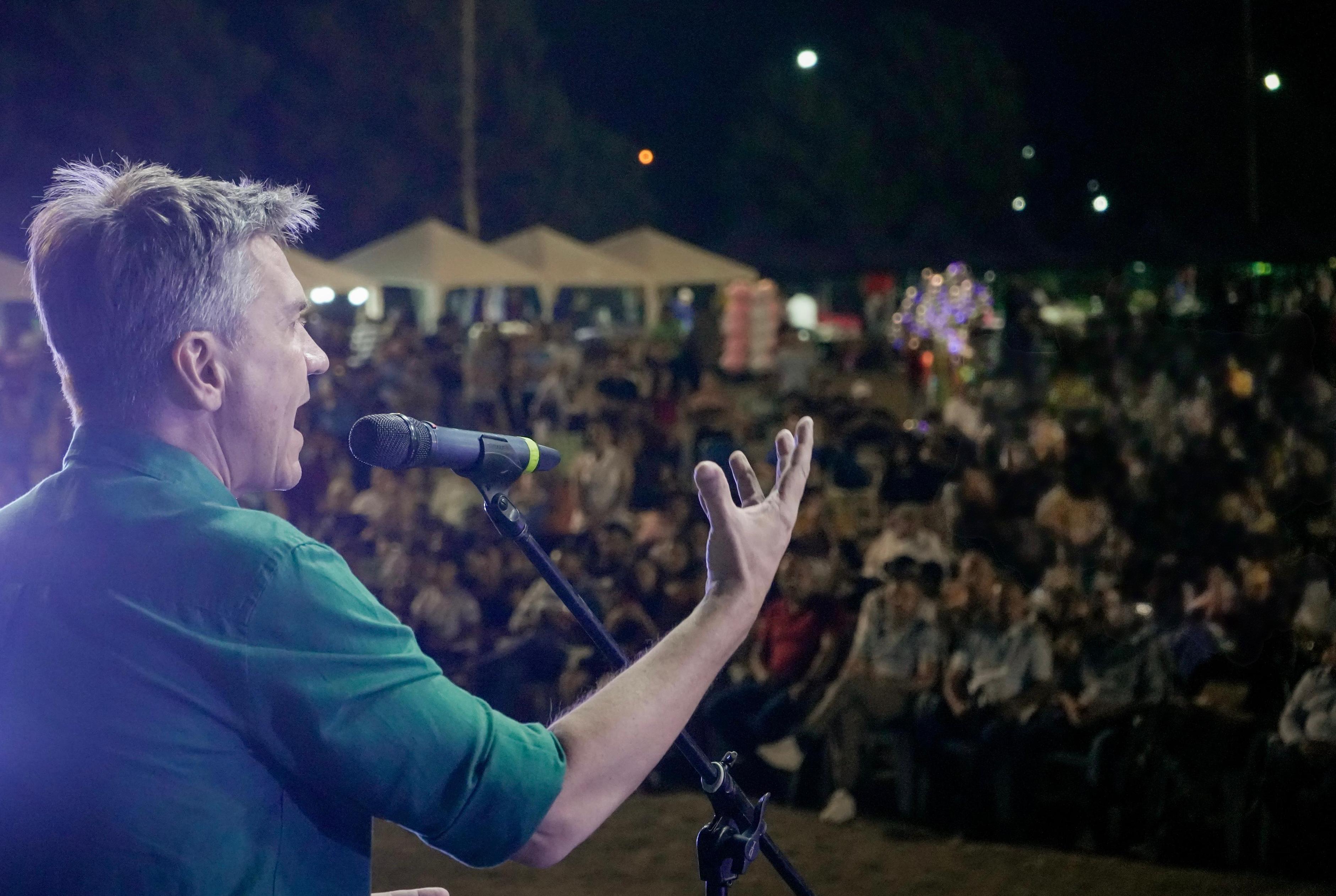 *BASAIL: EL GOBERNADOR ZDERO ACOMPA&Ntilde;&Oacute; LA FIESTA DE LA BUENA MIEL Y DESTAC&Oacute; EL POTENCIAL PRODUCTIVO DEL CHACO*