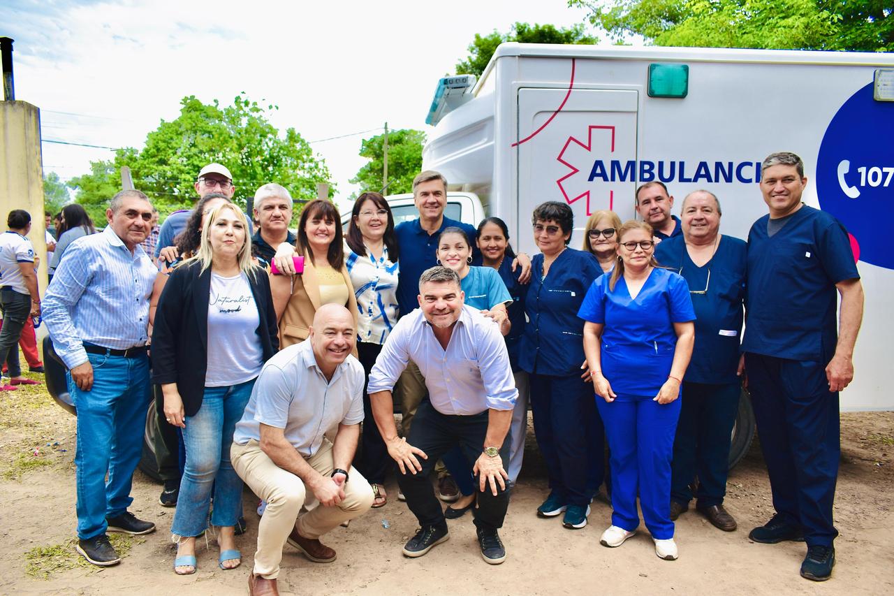 *OPERATIVO SANITARIO Y ENTREGA DE AMBULANCIA EN PAMPA ALMIRÓN*