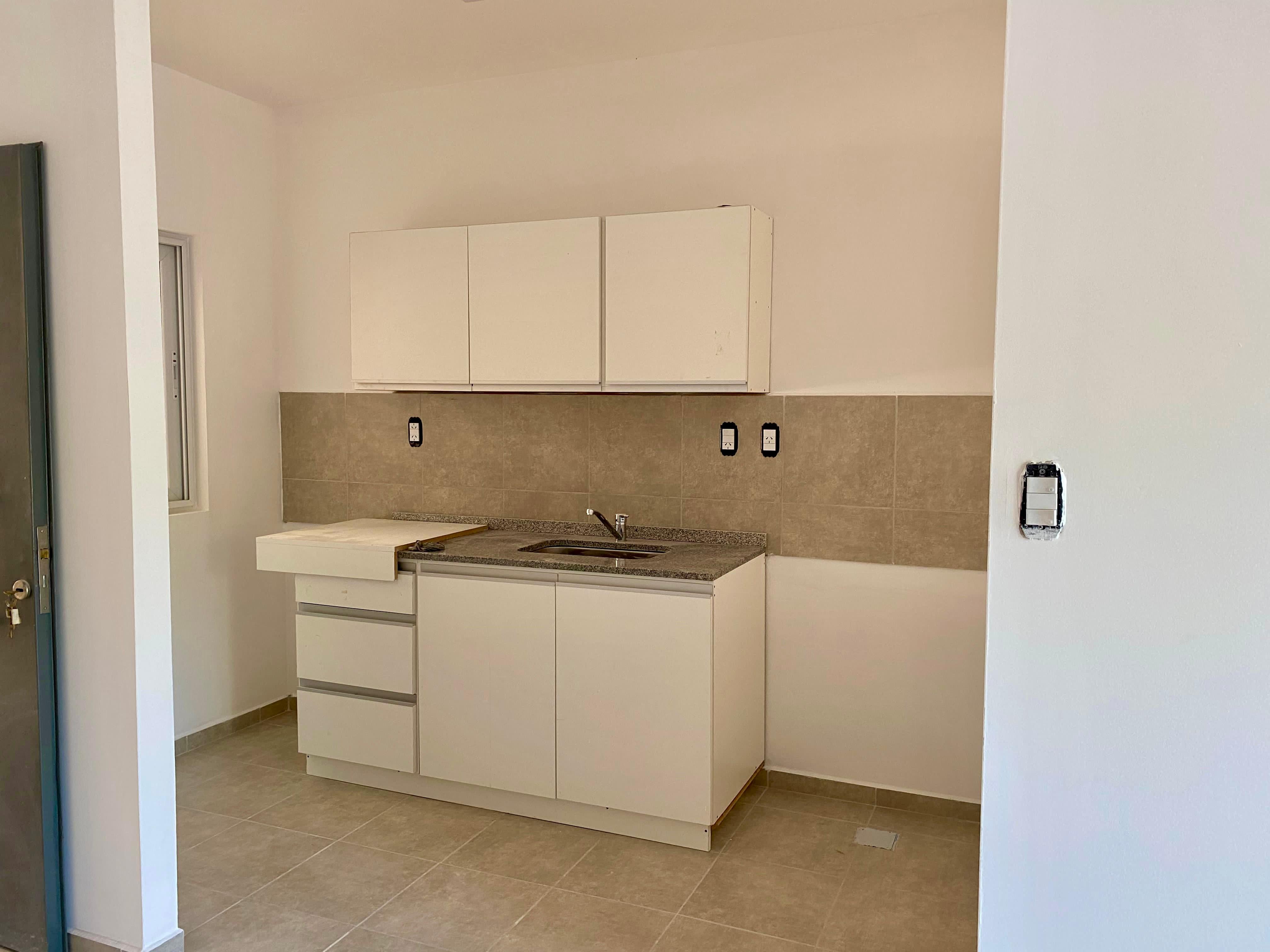 *SÁENZ PEÑA: EL GOBERNADOR ZDERO SUPERVISÓ LA OBRA DEL COMPLEJO CASA ACTIVA DESTINADA A ALBERGAR A ADULTOS MAYORES*