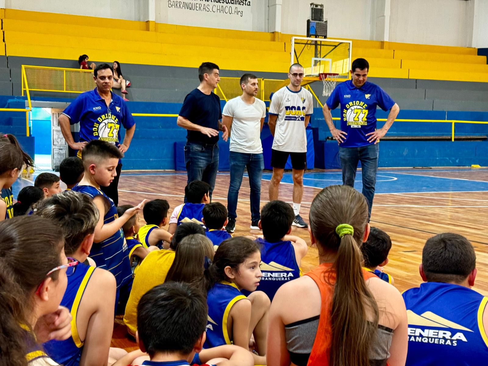 *BARRANQUERAS: EL GOBIERNO PROVINCIAL ENTREGÓ ELEMENTOS DEPORTIVOS AL CLUB DON ORIONE*