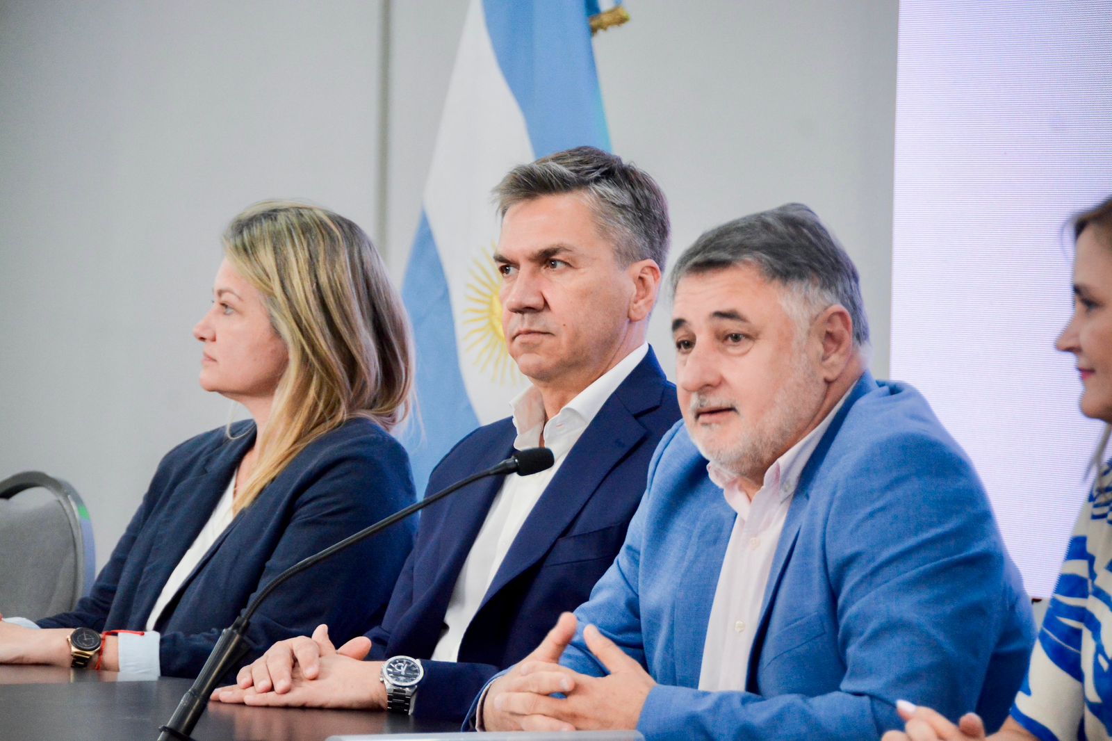 GOBIERNO ENTREGÓ DECRETOS DE DESIGNACIÓN DE REGISTROS NOTARIALES A ESCRIBANOS Y LA RESOLUCIÓN DE INGRESO AL REGISTRO DE MEDIADORES EXTRAJUDICIALES