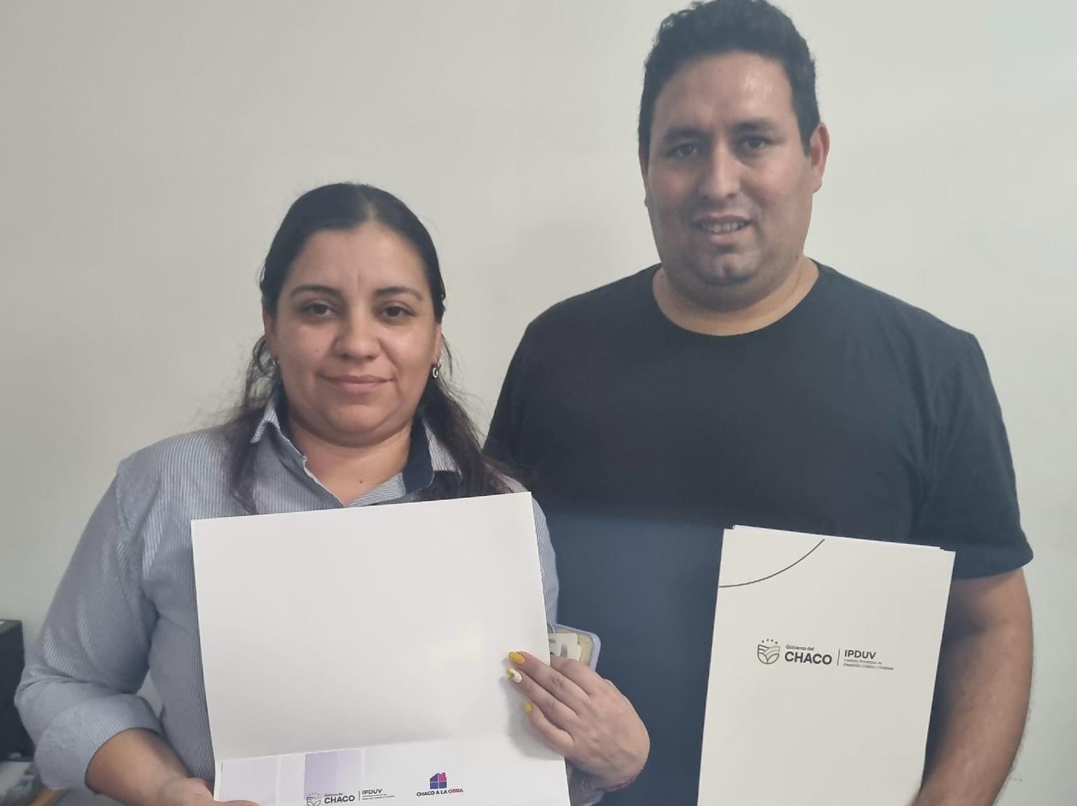 *SÁENZ PEÑA: EL INSTITUTO DE VIVIENDA ENTREGÓ LOS PRIMEROS CRÉDITOS DEL PROGRAMA “CHACO A LA OBRA”*