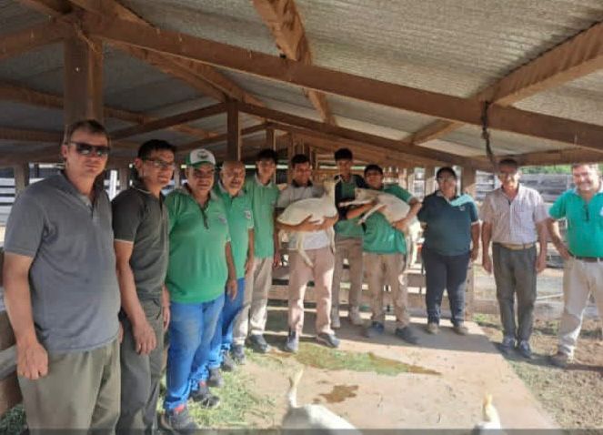 *PROGANO ENTREGÓ NÚCLEOS GENÉTICOS CAPRINOS A LA ESCUELA AGROPECUARIA DE TACO POZO*