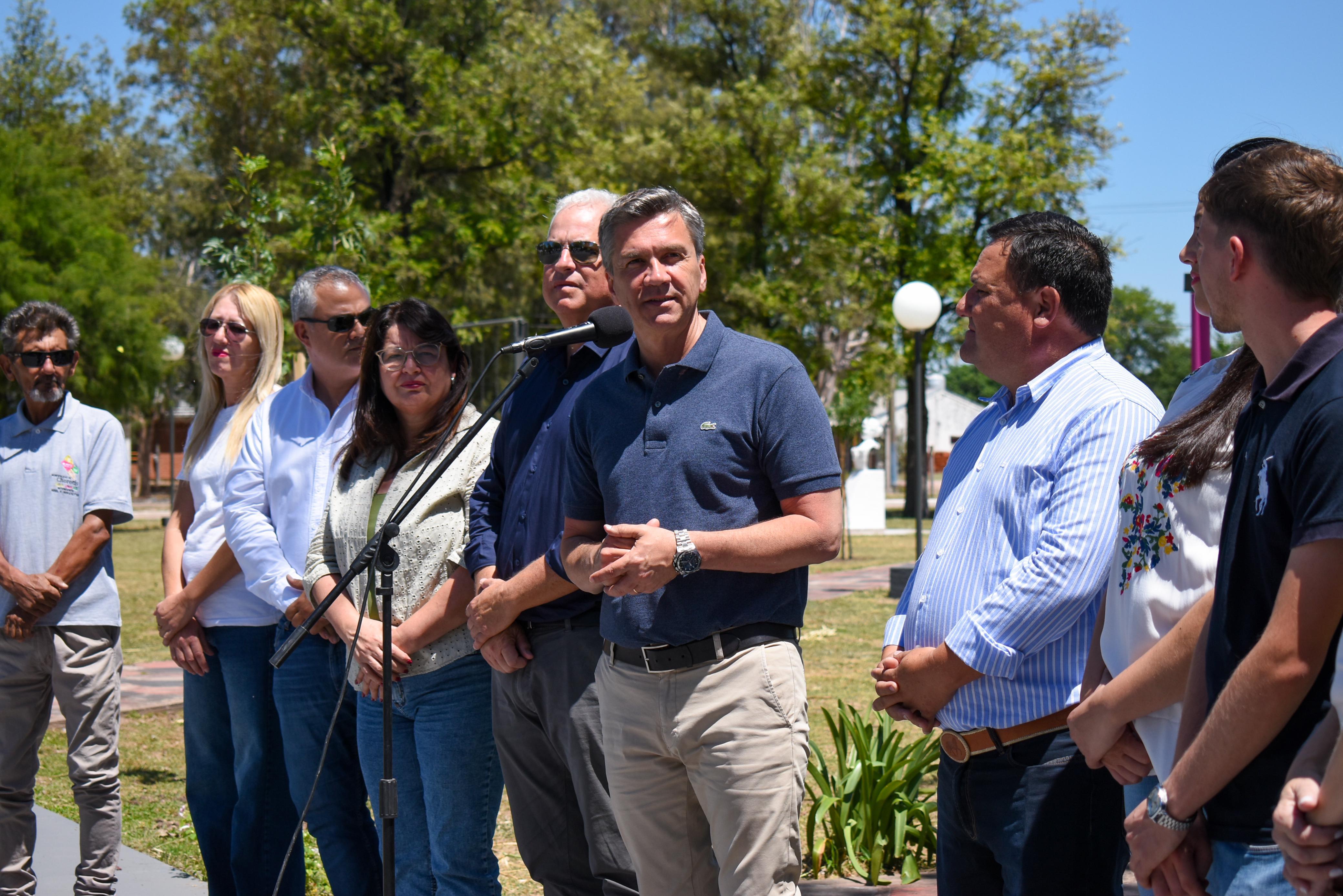 *CHOROTIS ESTRENA SU PLAZA CENTRAL RENOVADA Y RECIBE TANQUES DE AGUA PARA LAS FAMILIAS DE LA COMUNIDAD*