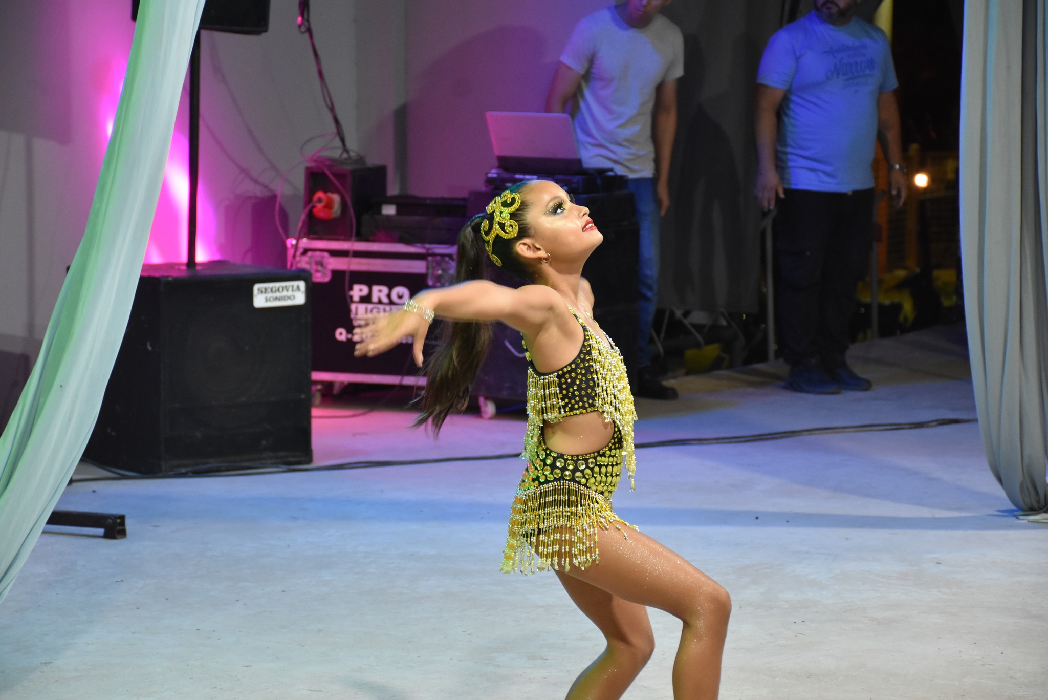 PRESENTACIÓN DE REINAS, BASTONERAS Y BATERÍAS EN LOS CARNAVALES 2025 DE VILLA ÁNGELA