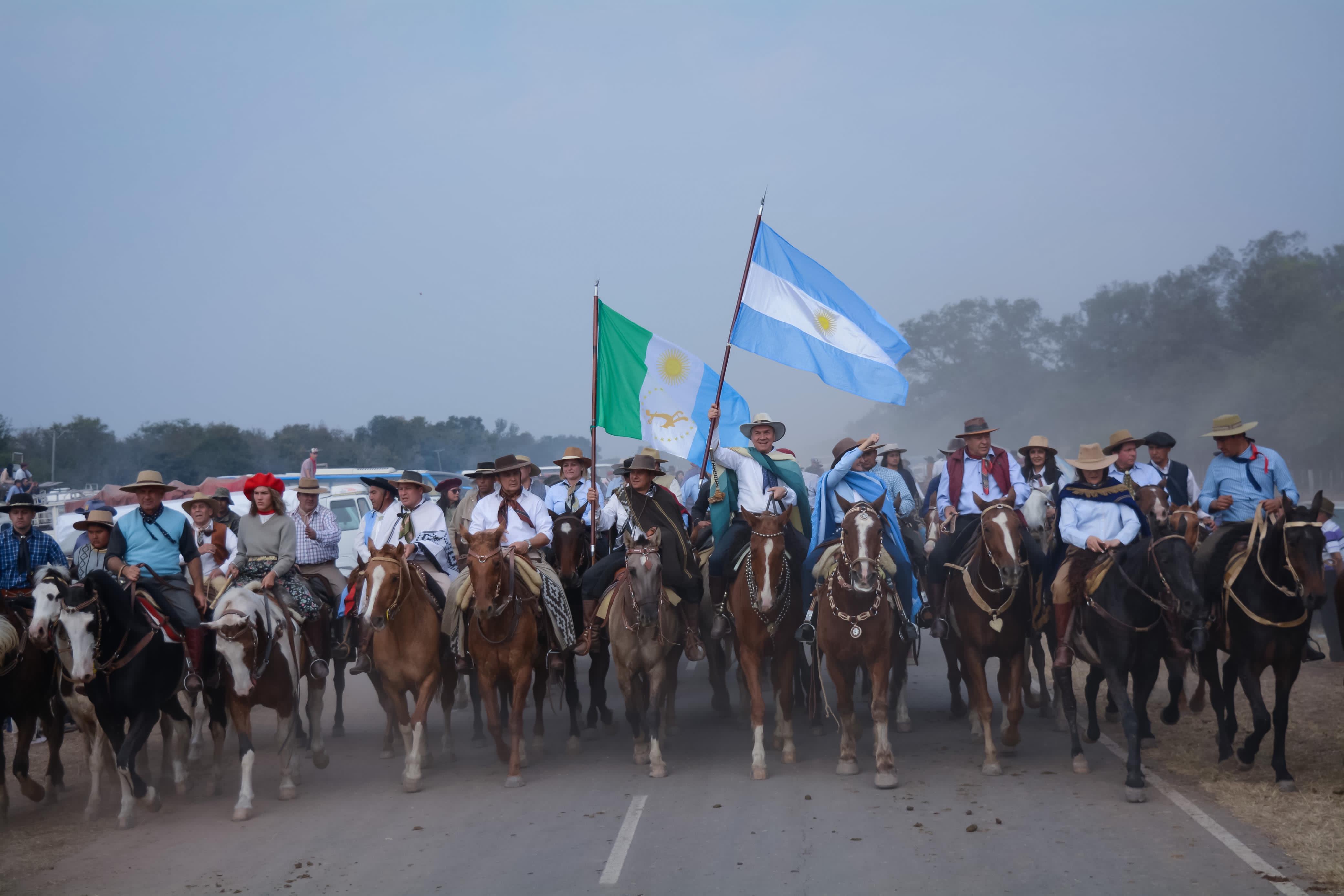 *MULTITUDINARIO CIERRE DE LA CABALGATA DE LA FE: EL CHAQUEÑO PALAVECINO PRESENTE EN LA MÁXIMA EXPRESIÓN DE FE DEL NORTE ARGENTINO*