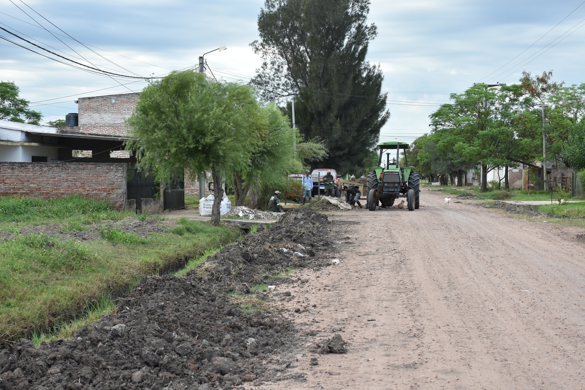 MUNICIPALIDAD DE VILLA ÁNGELA: TRABAJOS Y OBRAS EN EJECUCIÓN PARA EL DESARROLLO DE LA CIUDAD