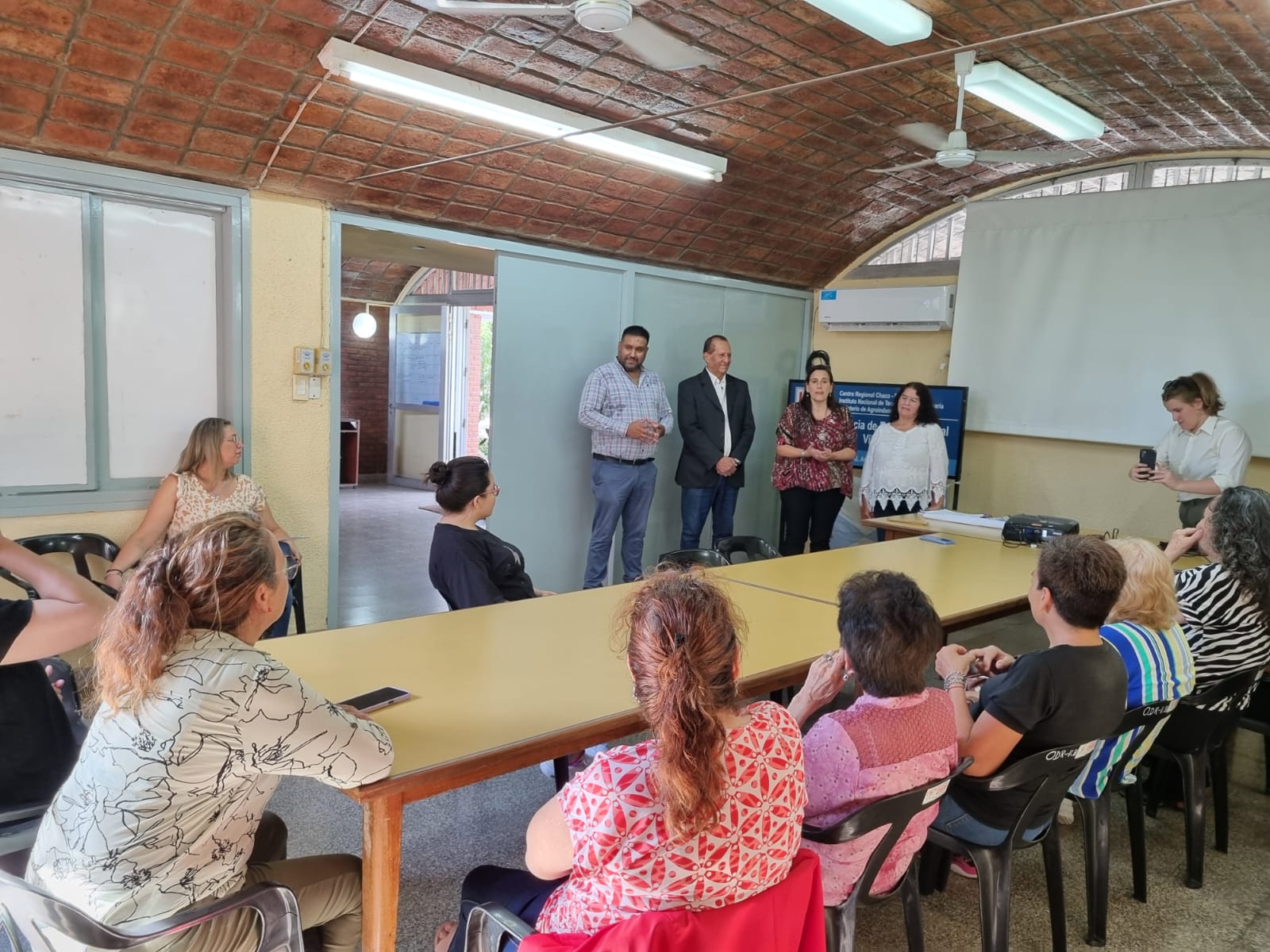 CAPACITACIÓN Y CHARLA PARA MUJERES FEDERADAS EN EL INTA DE VILLA ÁNGELA